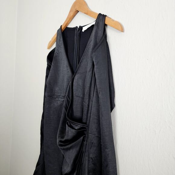 ASTR The Label Black Satin Cut Out Shoulder Mini Dress Bell Sleeve Size Medium - Picture 6 of 16